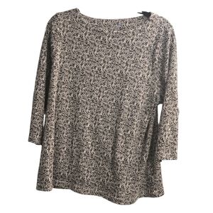 Elegant Black and White 3/4 Sleeve Blouse. 0X